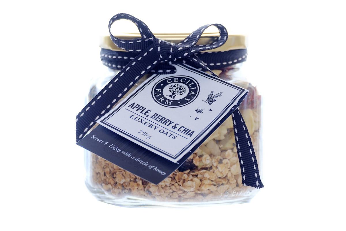 Apple, Berry & Chia Luxury Oats Apple, Berry & Chia Luxury Oats