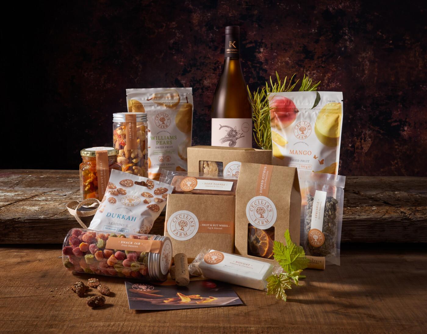 CF_Dark_Lifestyle_CelebrationWineHamper