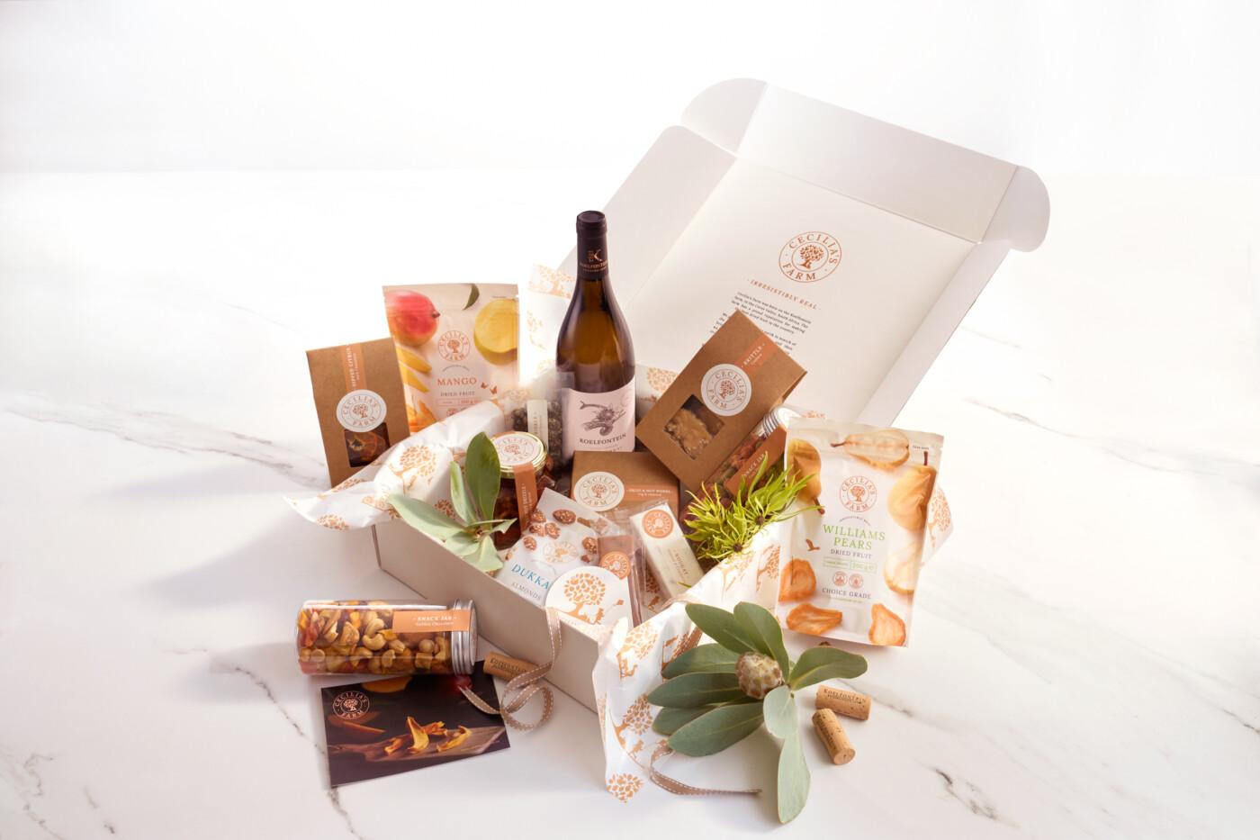 CF_Light_Lifestyle_CelebrationWineHamper